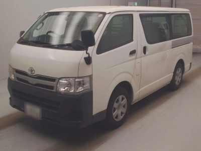TOYOTA REGIUS VAN