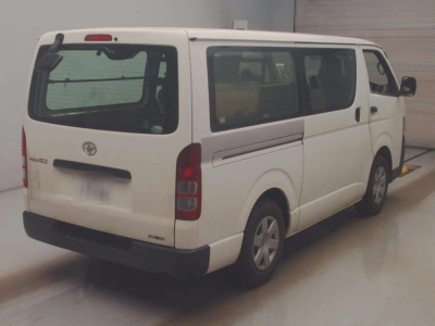 TOYOTA REGIUS VAN