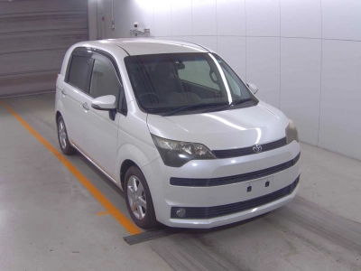 TOYOTA SPADE