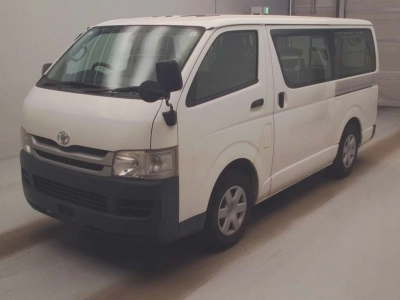 TOYOTA REGIUS VAN