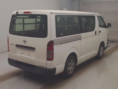 TOYOTA REGIUS VAN