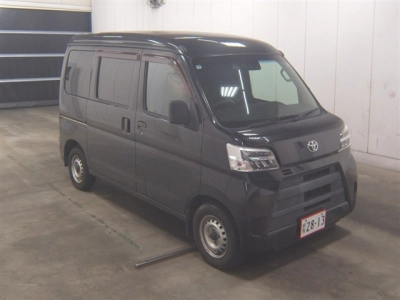 TOYOTA PIXIS VAN