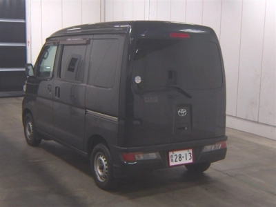 TOYOTA PIXIS VAN