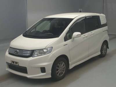 HONDA FREED SPIKE HYBRID