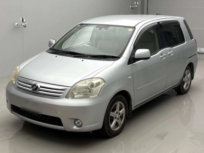 TOYOTA RAUM