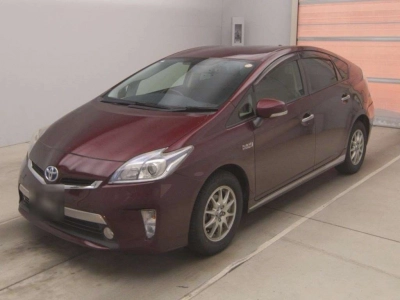 TOYOTA PRIUS PHV
