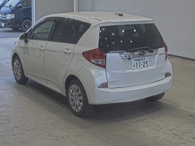 SUBARU TREZIA