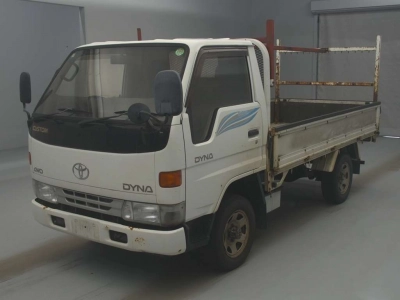 TOYOTA DYNA TRUCK