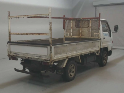 TOYOTA DYNA TRUCK