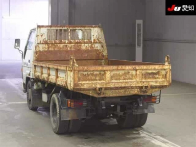 TOYOTA DYNA TRUCK