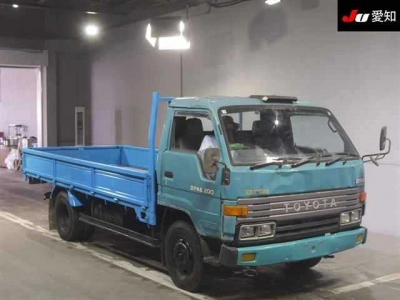 TOYOTA DYNA TRUCK