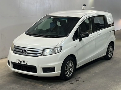 HONDA FREED SPIKE