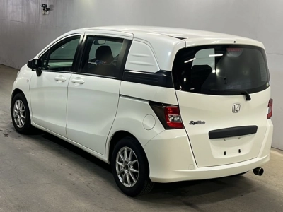 HONDA FREED SPIKE