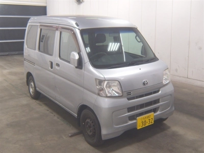 TOYOTA PIXIS VAN