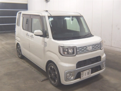 DAIHATSU WAKE