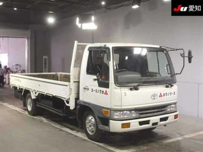 TOYOTA DYNA TRUCK