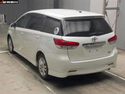 TOYOTA WISH