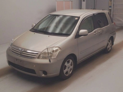 TOYOTA RAUM