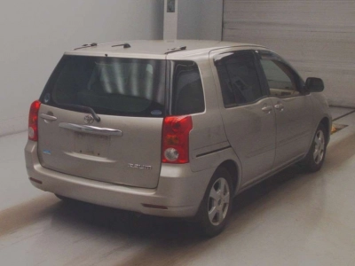 TOYOTA RAUM