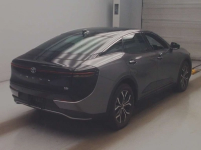 TOYOTA CROWN CROSSOVER