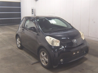 TOYOTA IQ