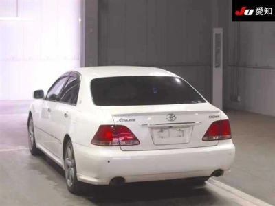 TOYOTA CROWN ATHLETE