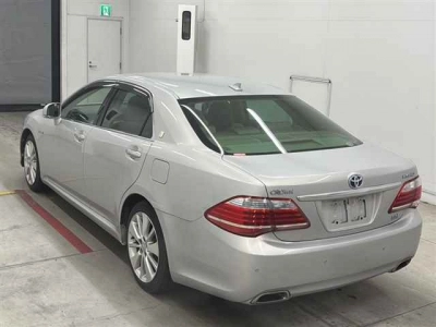 TOYOTA CROWN HYBRID