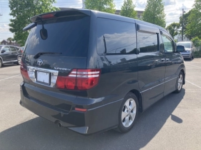 TOYOTA ALPHARD V