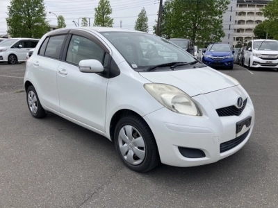 TOYOTA VITZ
