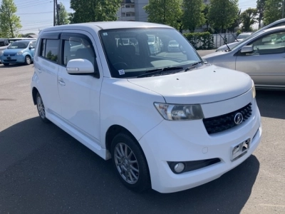 TOYOTA BB
