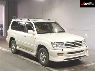 TOYOTA LAND CRUISER