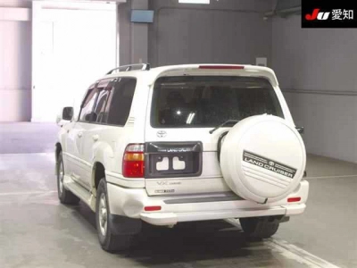 TOYOTA LAND CRUISER