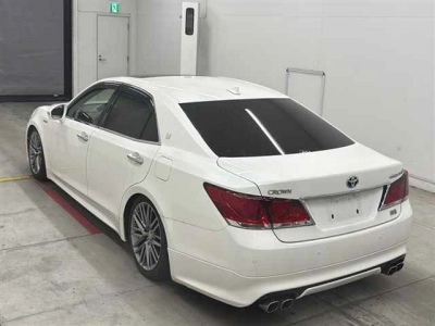 TOYOTA CROWN HYBRID