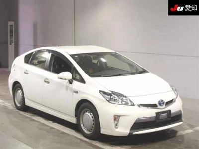 TOYOTA PRIUS PHV