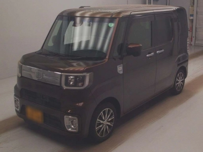 DAIHATSU WAKE