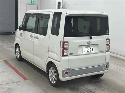 DAIHATSU WAKE