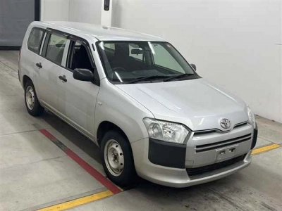 TOYOTA SUCCEED VAN