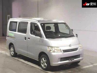 TOYOTA TOWN ACE VAN