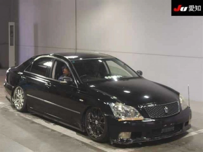 TOYOTA CROWN ATHLETE