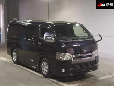 TOYOTA REGIUS VAN