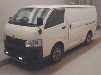 TOYOTA REGIUS VAN