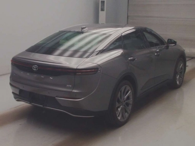 TOYOTA CROWN CROSSOVER