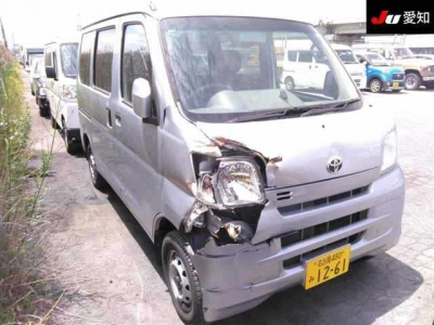 TOYOTA PIXIS VAN