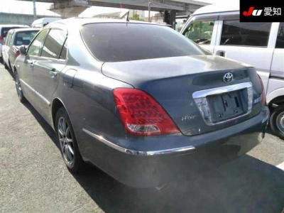 TOYOTA CROWN MAJESTA