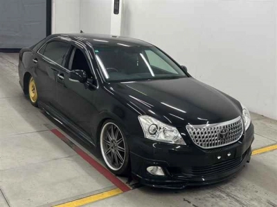 TOYOTA CROWN MAJESTA