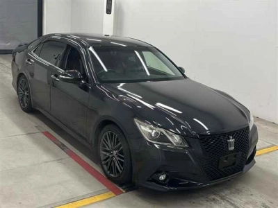 TOYOTA CROWN HYBRID