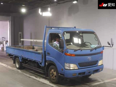 TOYOTA DYNA TRUCK