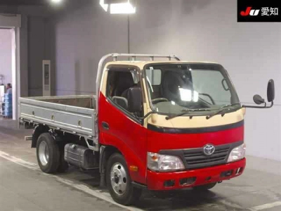 TOYOTA DYNA TRUCK