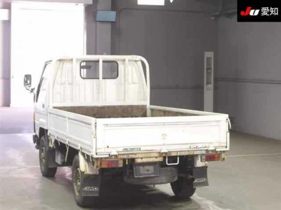 TOYOTA HIACE TRUCK