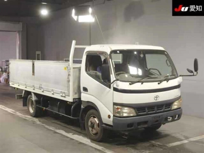 TOYOTA DYNA TRUCK
